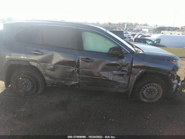 Toyota RAV4 LE 2019 JTMF1RFV2KD011253 Image 13