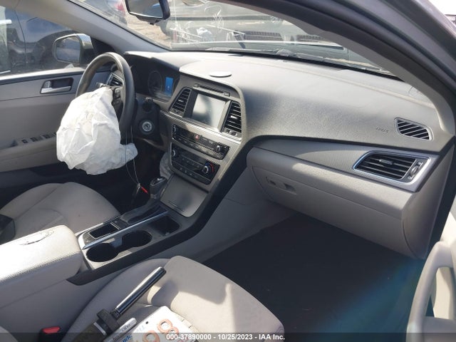 2016 HYUNDAI SONATA SE VIN: 5NPE24AF0GH293678