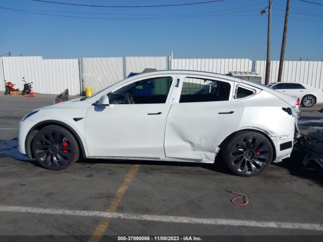 5YJYGDEF1MF272485 Tesla Model Y
