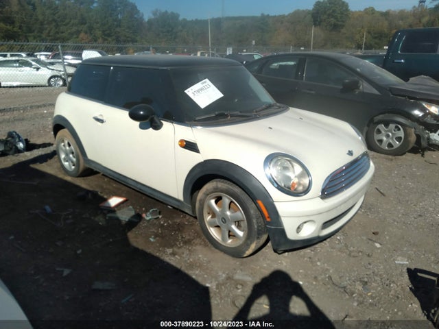 2010 MINI COOPER HARDTOP WMWMF3C53ATZ23384 Photo 0