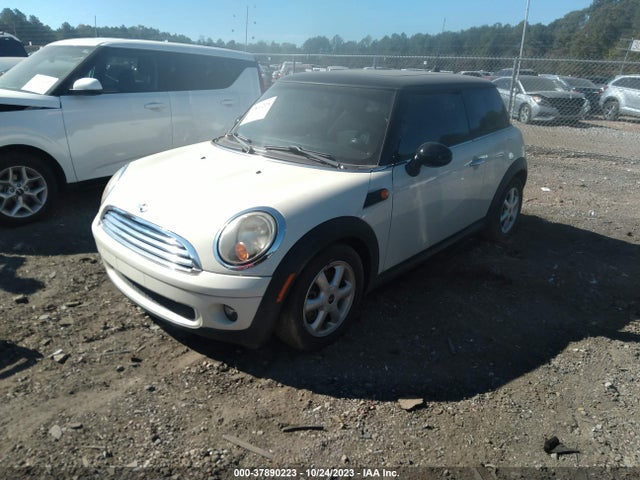 2010 MINI COOPER HARDTOP WMWMF3C53ATZ23384 Photo 1
