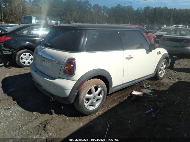 2010 MINI COOPER HARDTOP WMWMF3C53ATZ23384 Photo 3