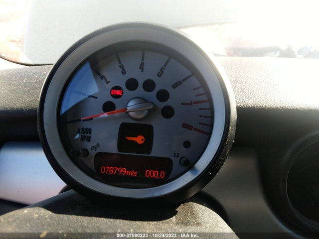 2010 MINI COOPER HARDTOP WMWMF3C53ATZ23384 Photo 6