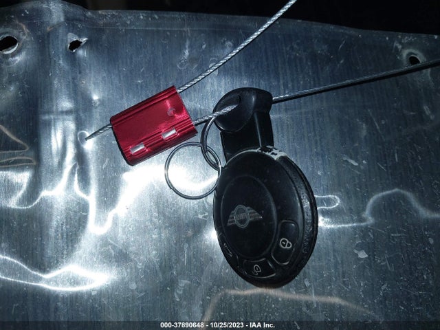 2007 MINI COOPER S WMWMF73537TL84801 Photo 10