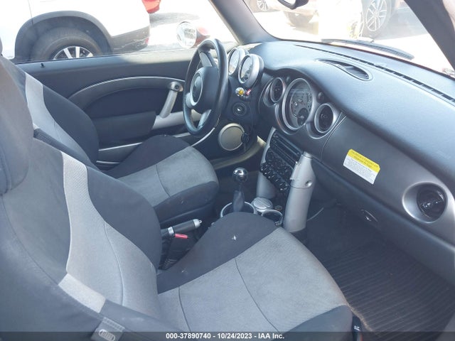 2006 MINI COOPER CONVERTIBLE WMWRH33506TF86134 Photo 4