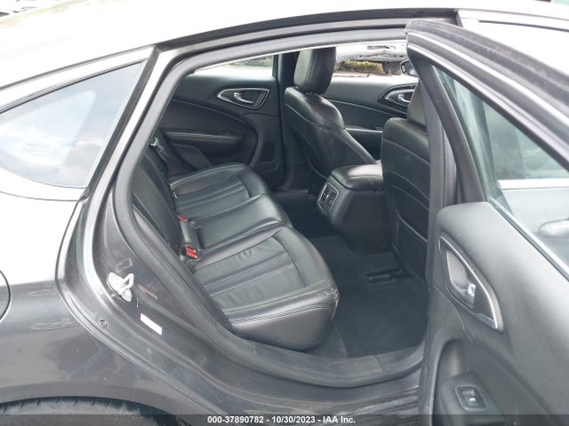 Chrysler 200 C 2015 1C3CCCEG5FN523767 Image 8