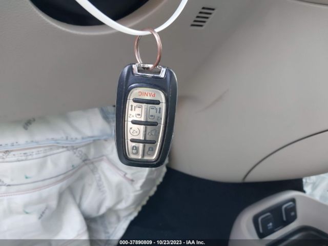 2018 CHRYSLER PACIFICA 2C4RC1GG9JR232949 Photo 10