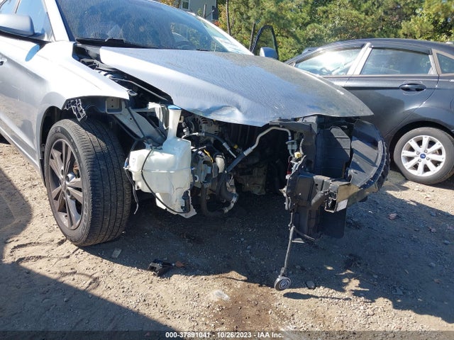 2017 HYUNDAI ELANTRA SE VIN: 5NPD84LF8HH106373