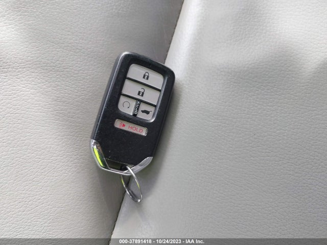2017 HONDA PILOT EX-L VIN: 5FNYF6H5XHB009368