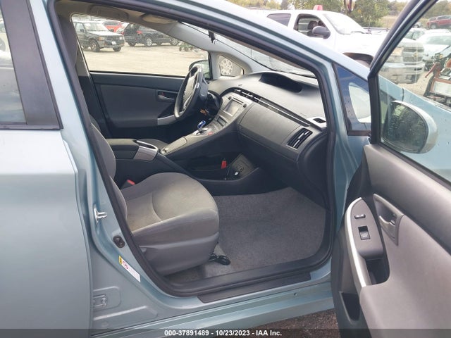 Toyota Prius Two 2015 JTDKN3DU5F1924333 Image 5