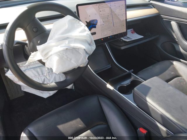 5YJ3E1EB5KF528720 Tesla Model 3 Long Range/performance