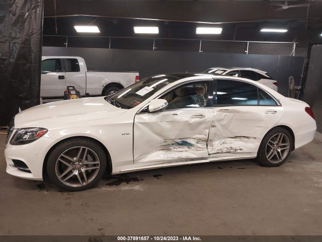 Mercedes-Benz S-class S 550 2015 WDDUG8FB9FA180964 Image 14