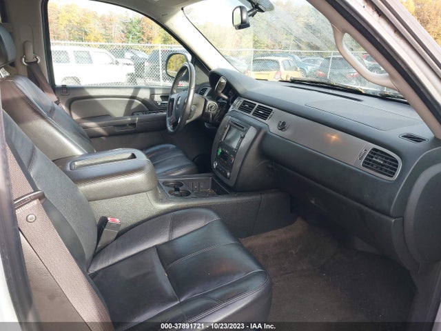 2008 CHEVROLET TAHOE 1GNFK130X8R275329 Photo 4