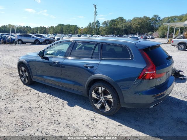 2021 VOLVO V60 CROSS COUNTRY YV4102WK1M1073612 Photo 2