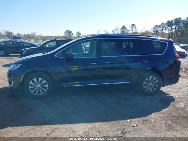 Chrysler Pacifica Touring L 2018 2C4RC1BG3JR270099 Image 14
