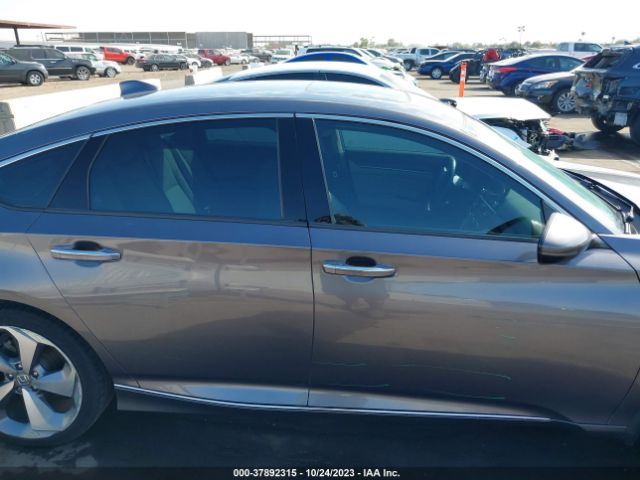 1HGCV2F93JA050064 Honda Accord Sedan Touring 2.0t