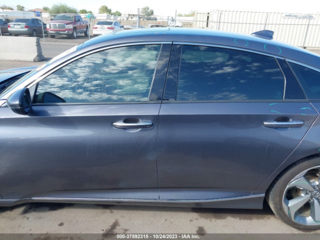 1HGCV2F93JA050064 Honda Accord Sedan Touring 2.0t