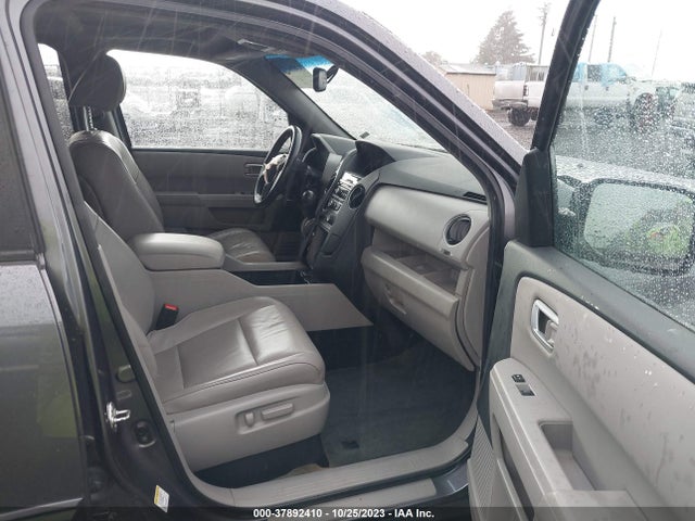 2014 HONDA PILOT EX-L VIN: 5FNYF4H51EB017410