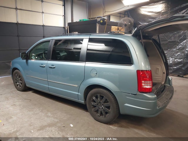 Продажа на аукционе авто 2009 Chrysler Town & Country Touring, vin: 2A8HR54189R676555, номер лота: 37892541