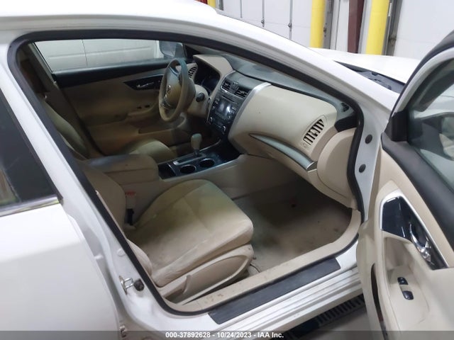 2014 Nissan Altima 2.5 S მანქანა იყიდება აუქციონზე, vin: 1N4AL3APXEC146796, აუქციონის ნომერი: 37892628