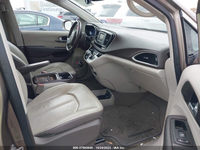 2C4RC1BG6HR711850 Chrysler Pacifica Touring-l
