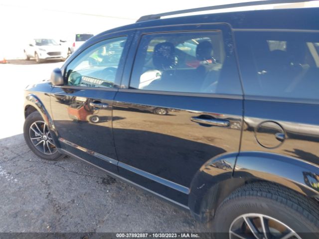 3C4PDCABXJT490925 Dodge JOURNEY SE