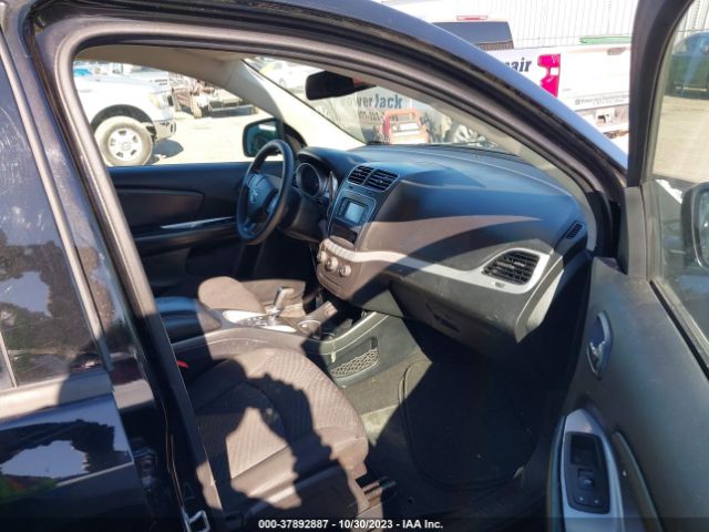 3C4PDCABXJT490925 Dodge JOURNEY SE