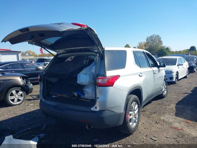 Chevrolet Traverse Ls 2018 1GNERFKWXJJ213783 Image 4