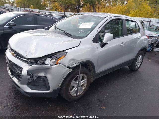 Chevrolet TRAX LS 2018 3GNCJNSB4JL284640 Image 2