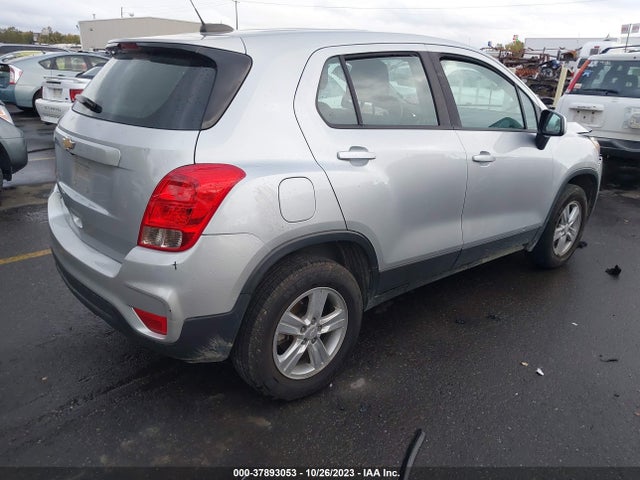 Chevrolet TRAX LS 2018 3GNCJNSB4JL284640 Image 4