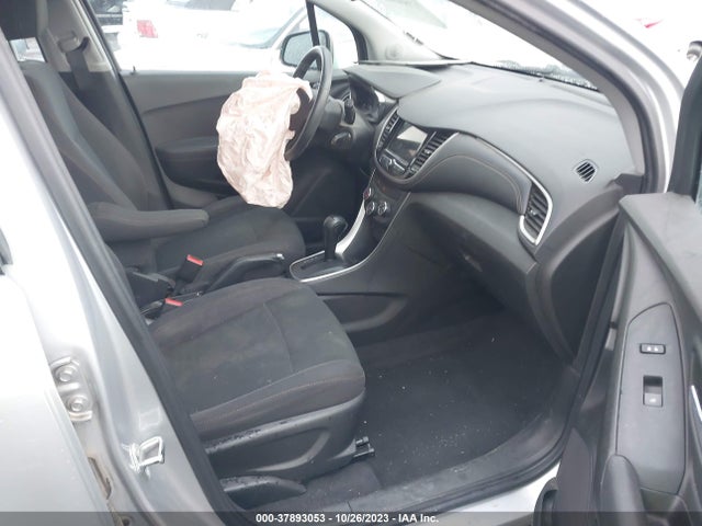 Chevrolet TRAX LS 2018 3GNCJNSB4JL284640 Image 5