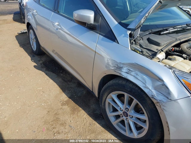 2018 FORD FOCUS SE VIN: 1FADP3FE8JL271329