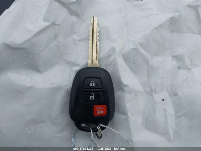 Toyota Prius C One/three/two/four 2014 JTDKDTB36E1076121 Image 11