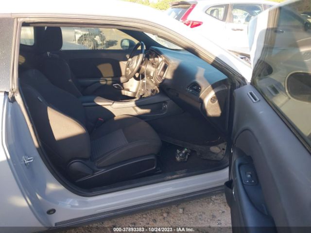 2C3CDZJG3NH113000 Dodge Challenger Gt