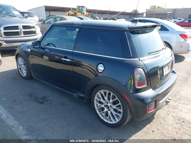 2013 MINI COOPER HARDTOP WMWSV3C52DT476321 Photo 2