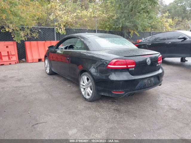 2015 VOLKSWAGEN EOS WVWFW8AH4FV001661 Photo 2