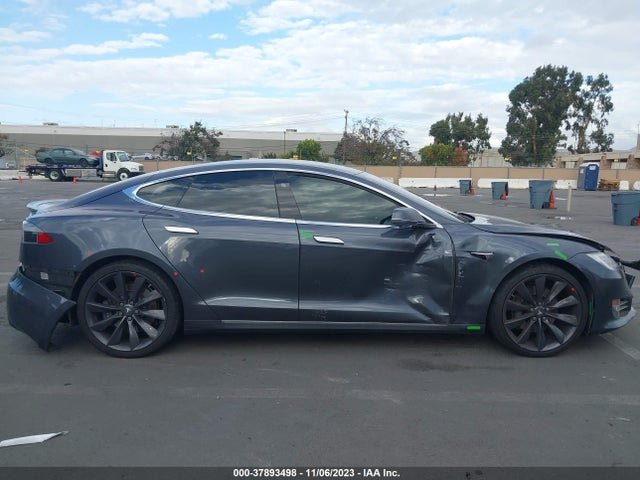 Tesla Model S 60/70/75/85 2016 5YJSA1E19GF173461 Image 13