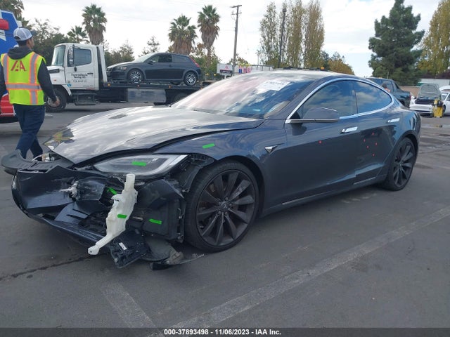 Tesla Model S 60/70/75/85 2016 5YJSA1E19GF173461 Image 2