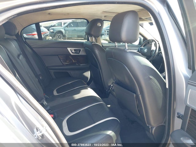 2012 JAGUAR XF SAJWA0HB8CLS29656 Photo 7
