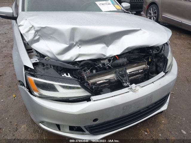 3VWD17AJ6EM364004 Volkswagen Jetta Sedan Se