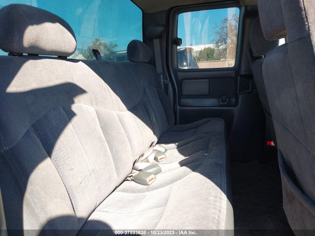 2001 CHEVROLET SILVERADO 1500 LS VIN: 2GCEC19T211387267