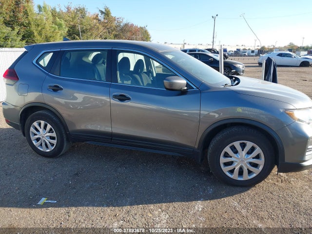2019 NISSAN ROGUE S VIN: 5N1AT2MT1KC829328
