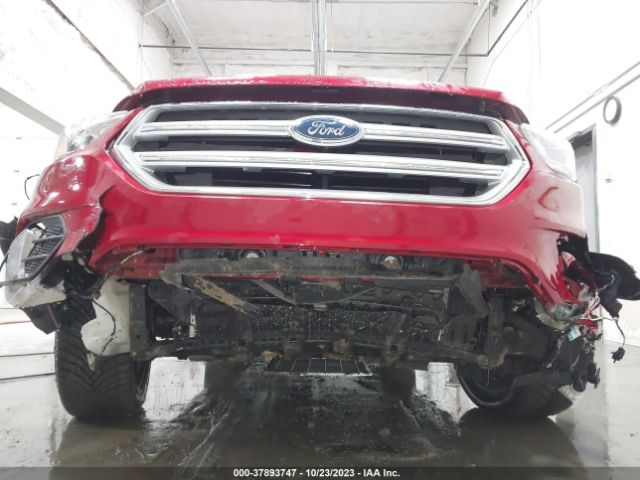 1FMCU0J9XHUB44539 Ford Escape Titanium