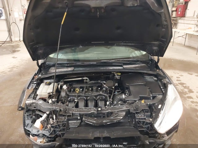 2015 FORD FOCUS SE VIN: 1FADP3K20FL361836