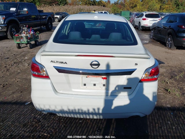Nissan Altima 2.5 S 2015 1N4AL3AP7FC483959 Image 16