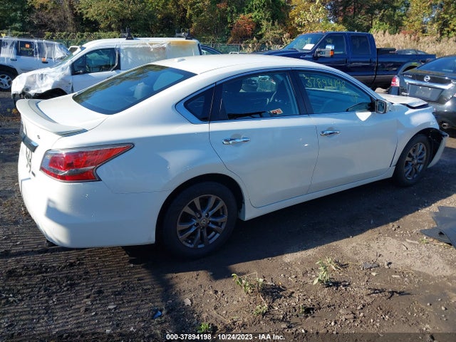 Nissan Altima 2.5 S 2015 1N4AL3AP7FC483959 Image 4