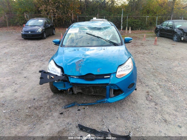 2014 FORD FOCUS SE VIN: 1FADP3F27EL182475