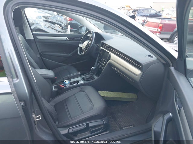 1VWWA7A33LC009302 Volkswagen Passat 2.0t Se