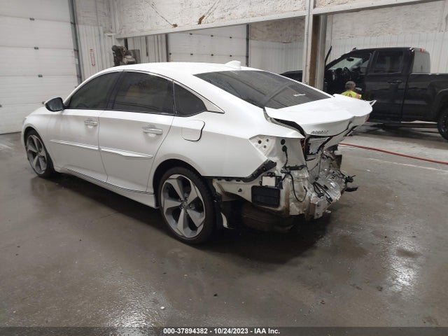 2018 HONDA ACCORD SEDAN TOURING 1.5T VIN: 1HGCV1F95JA194614