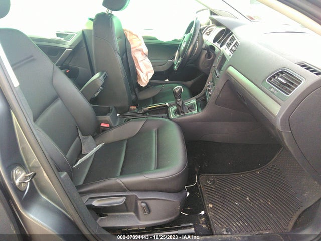 3VW217AU0HM036129 Volkswagen Golf Se